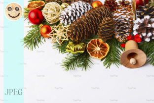 Christmas Centerpiece with Jute Balls